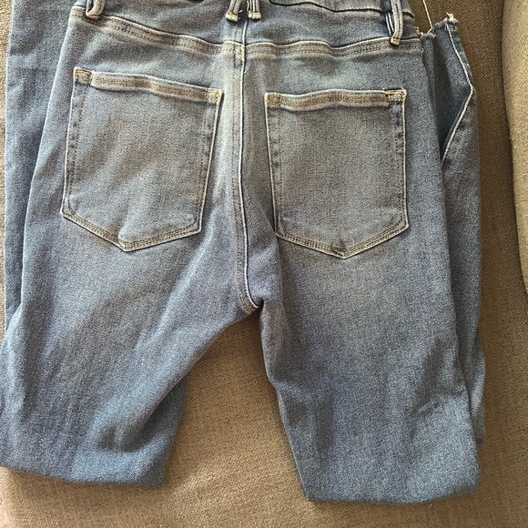 Good American Jeans - Picture 6 of 6